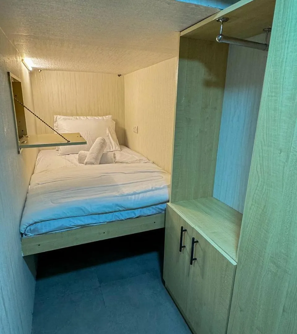 Capsule hotel Capsule Room In Business Bay Near Downtown Dubai