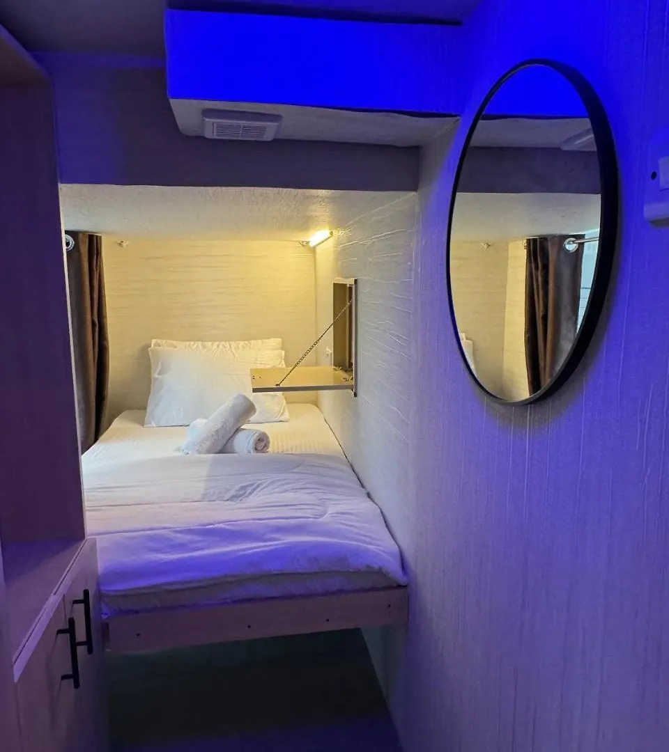 Capsule hotel Capsule Room In Business Bay Near Downtown Dubai